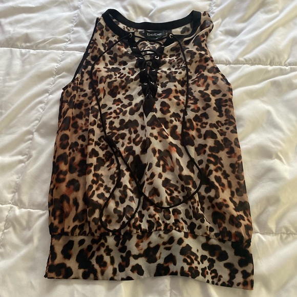 BEBE animal print lace up sleeveless sheer blouse size xx small - Picture 3 of 5